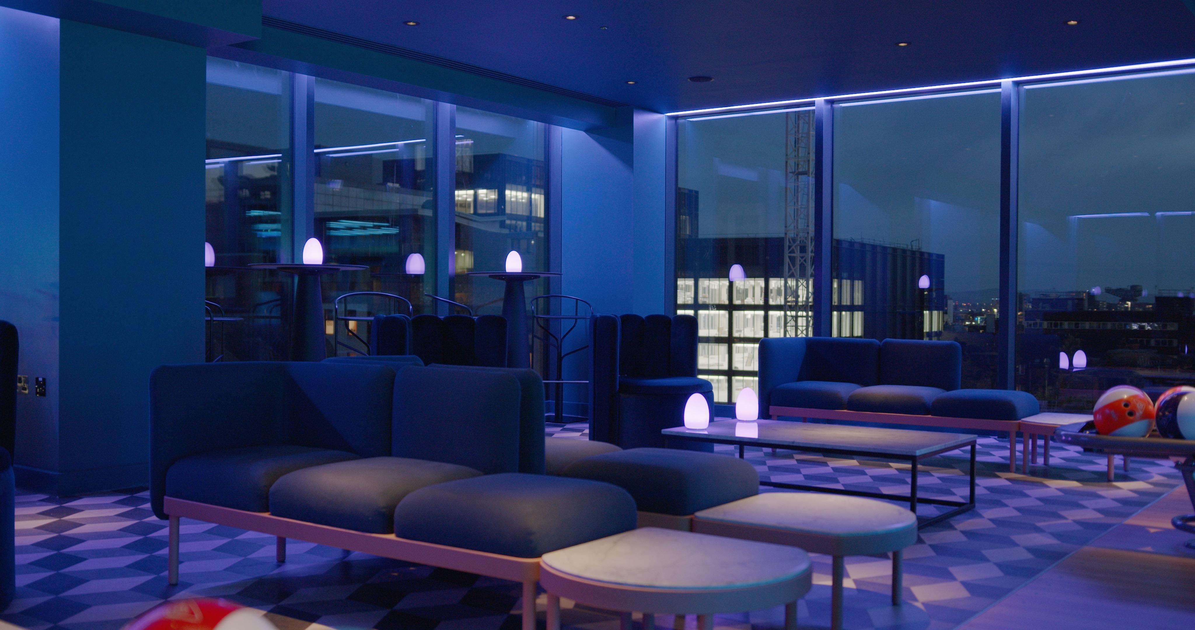Yotel Glasgow Exterior photo The interior of the bar