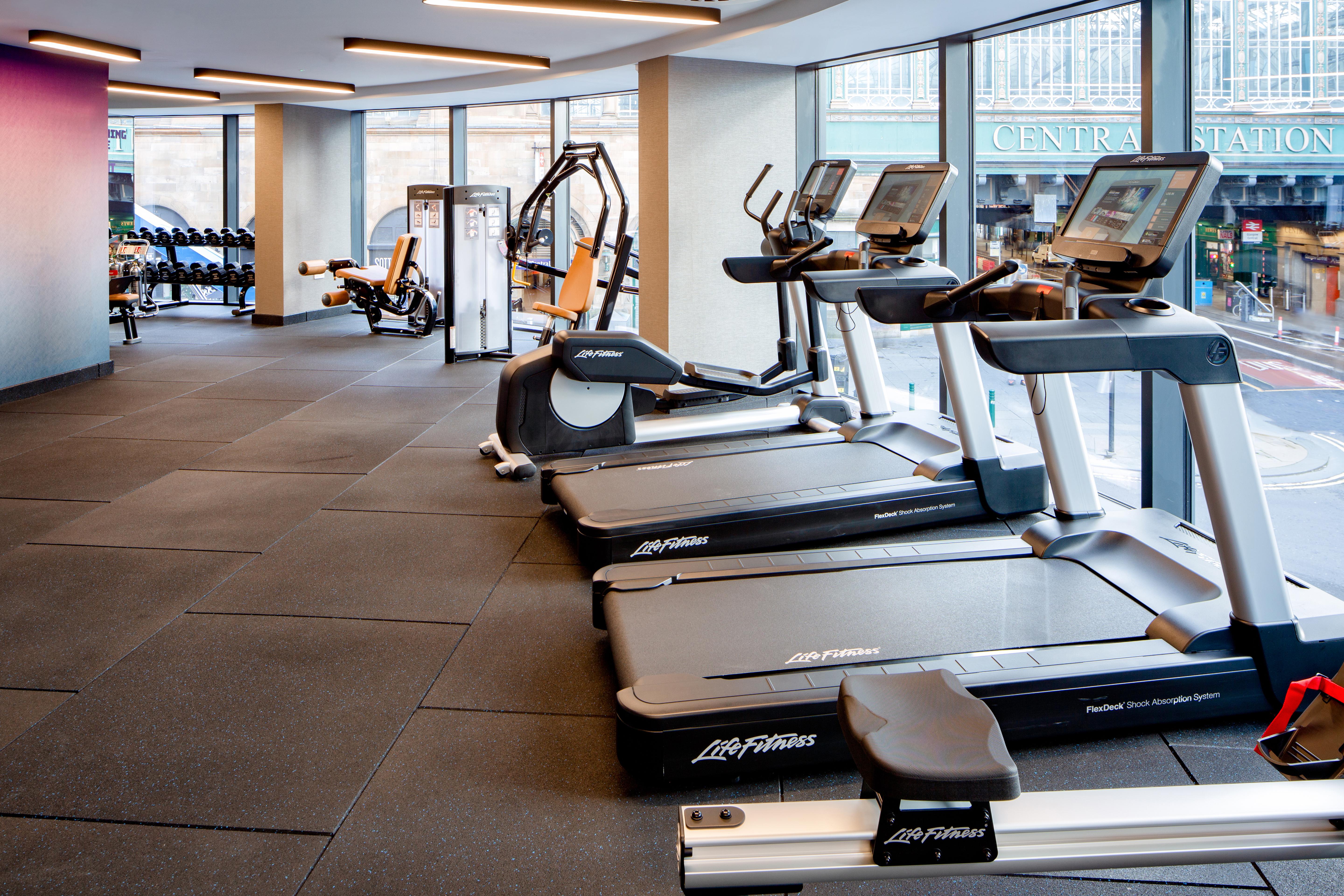 Yotel Glasgow Exterior photo Life Fitness